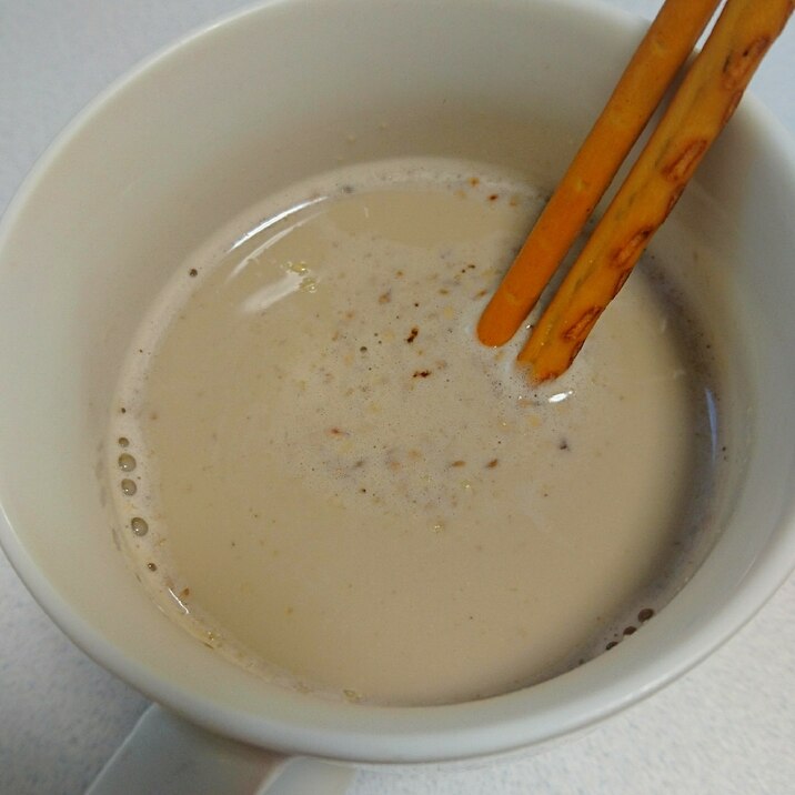 アーモンドミルク入り♪すりごまおやつカフェラテ